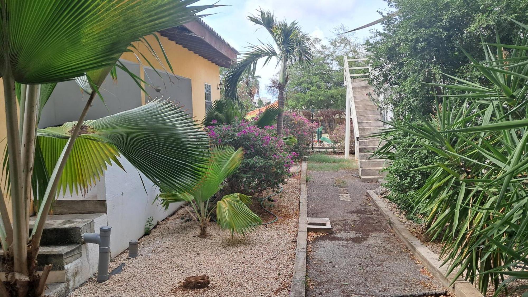 Happy Turtle Apartments Willemstad Exterior photo