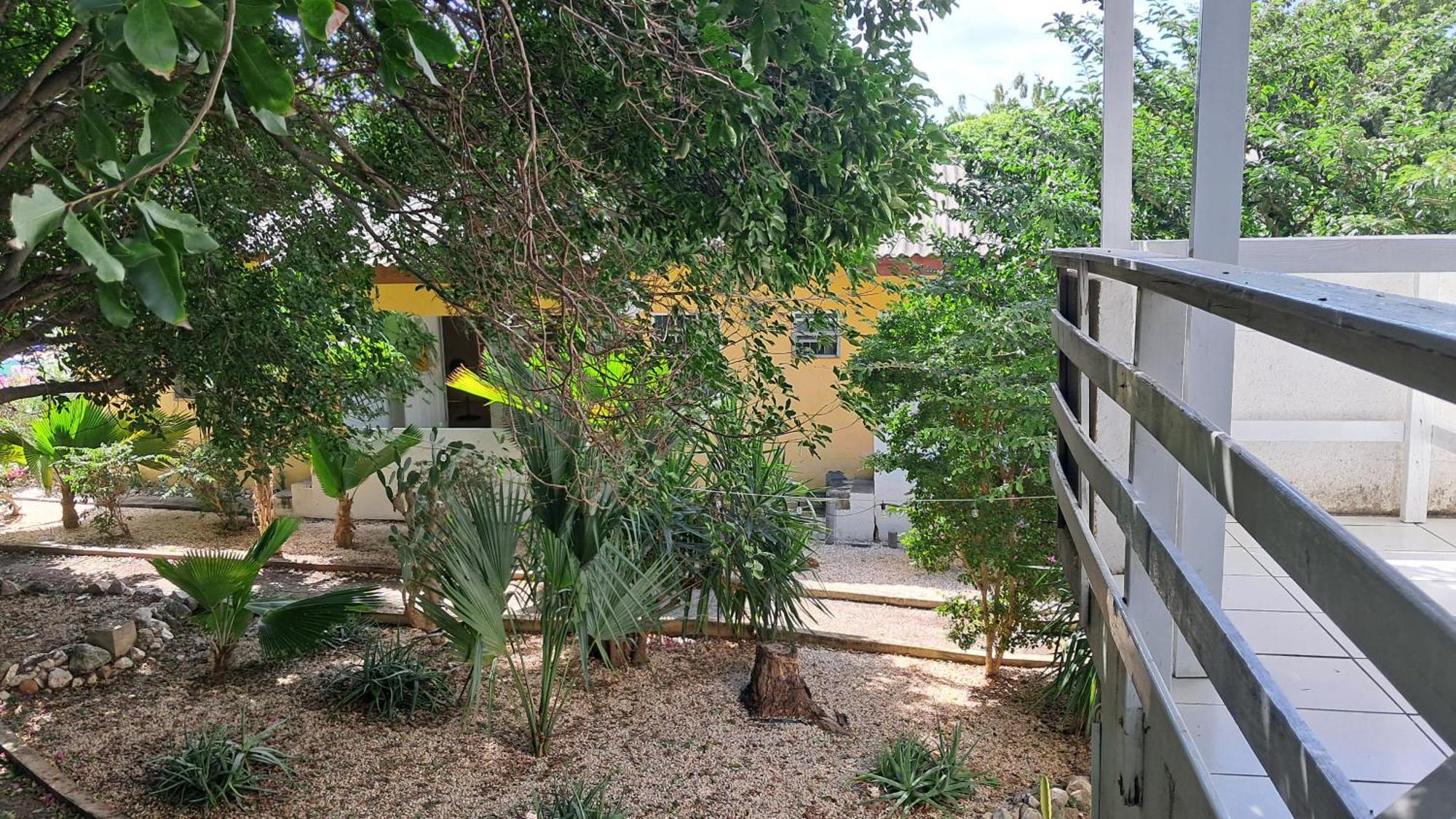 Happy Turtle Apartments Willemstad Exterior photo