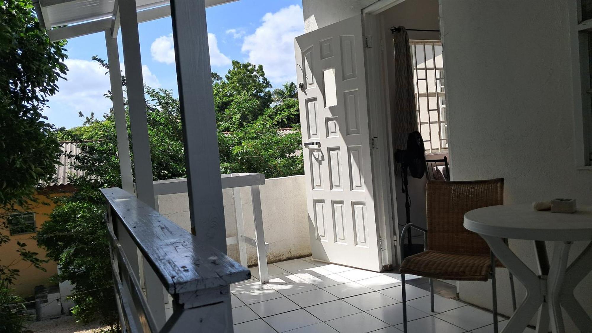 Happy Turtle Apartments Willemstad Exterior photo